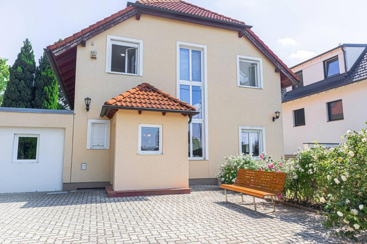 Comfortable Rooms In A Beautiful House Gd Viena Exterior foto